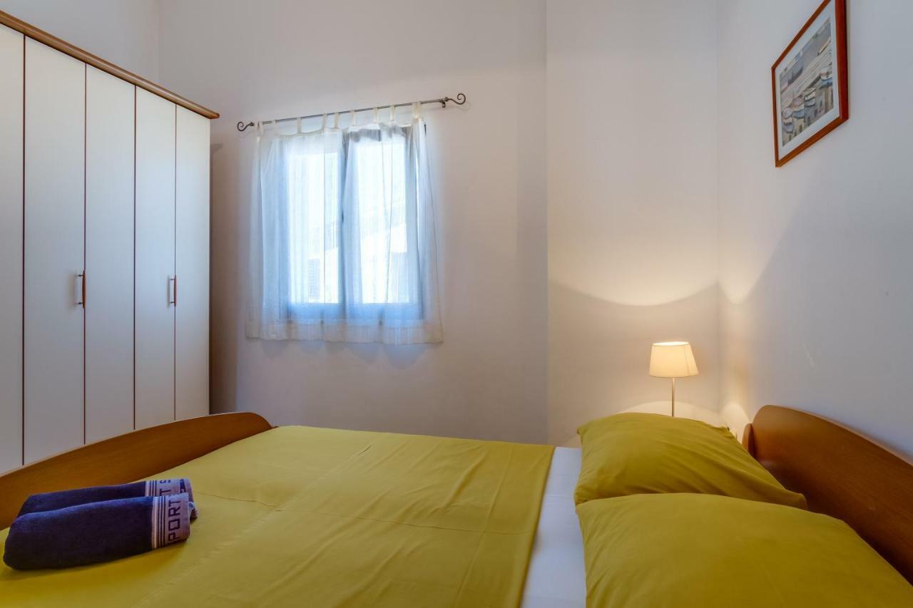 Apartman Anamarija Mali Lošinj Екстериор снимка