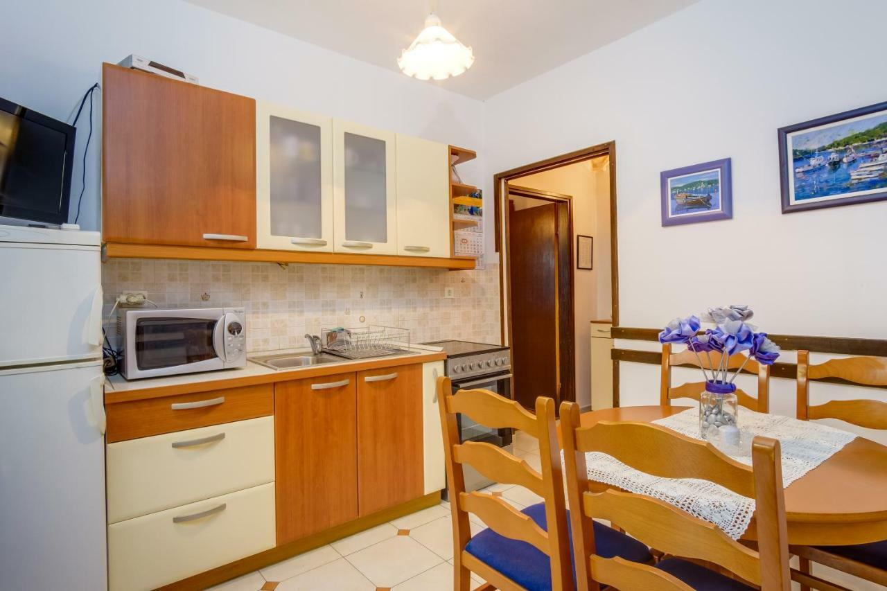 Apartman Anamarija Mali Lošinj Екстериор снимка
